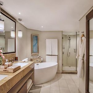 Grand Bay Suite